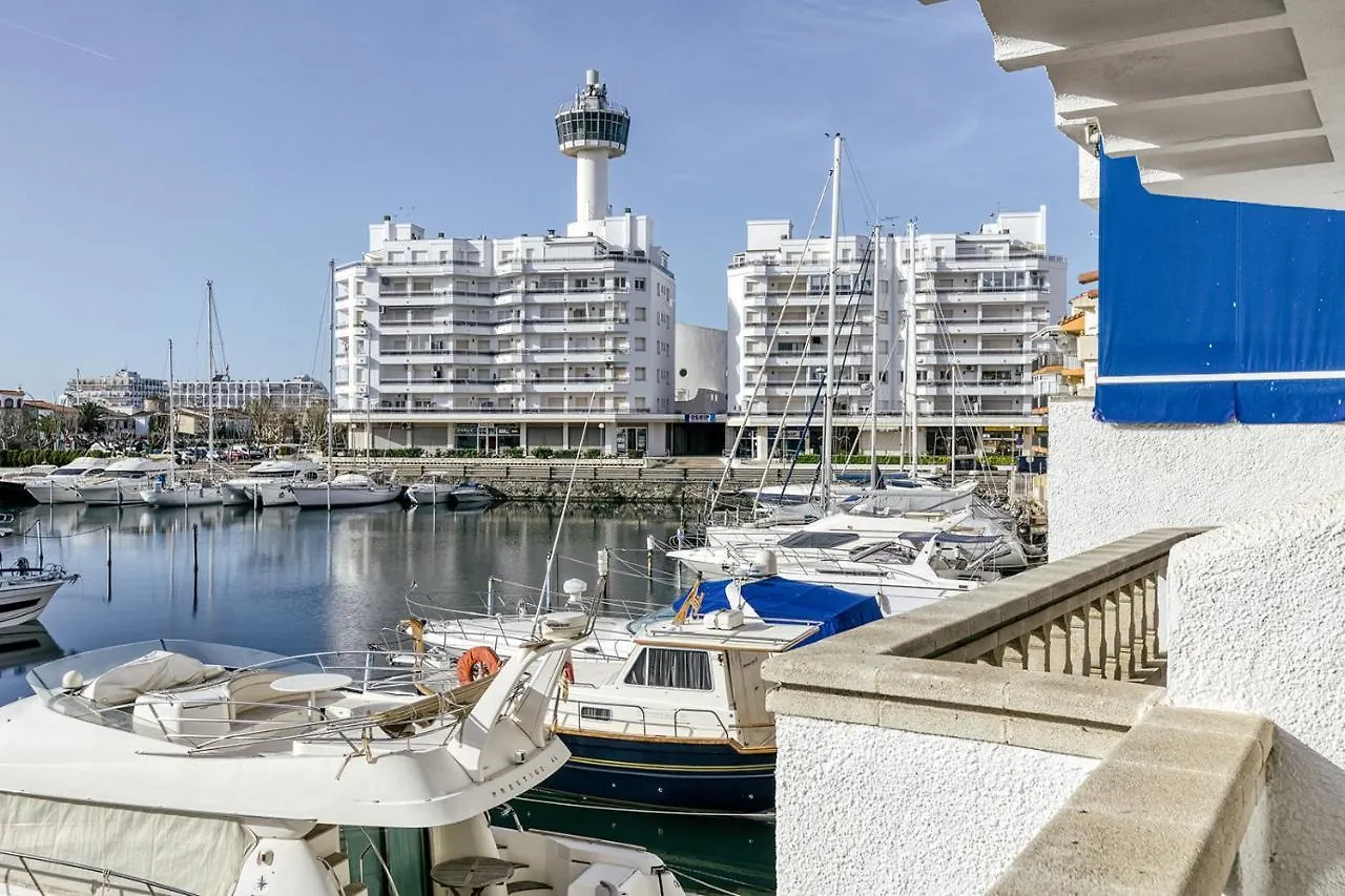 Sunrise D-Luxe Apartment Empuriabrava Spain