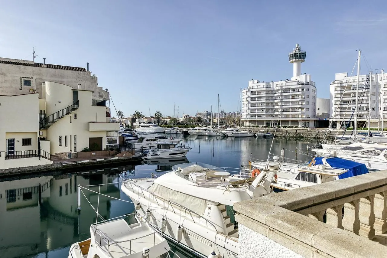 Sunrise D-Luxe Apartment Empuriabrava 0*,  Spain