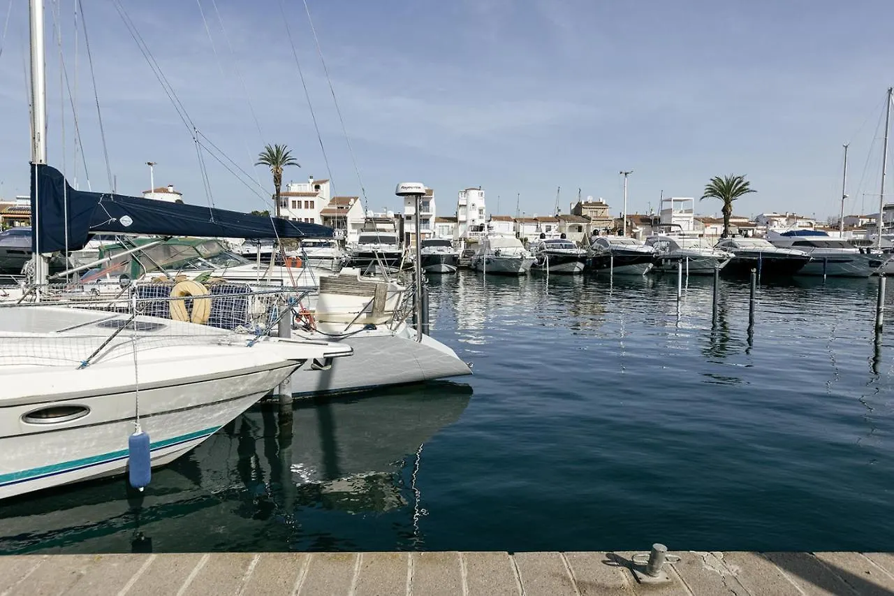 Sunrise D-Luxe Apartment Empuriabrava