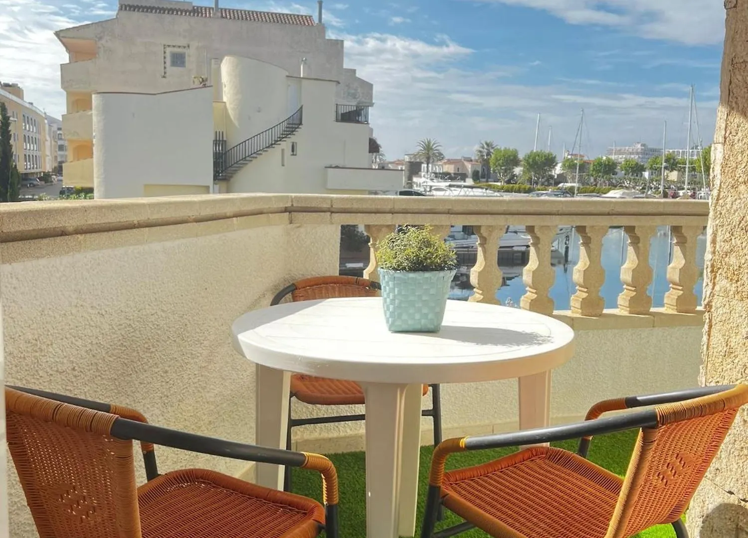 Sunrise D-Luxe Apartment Empuriabrava 0*,
